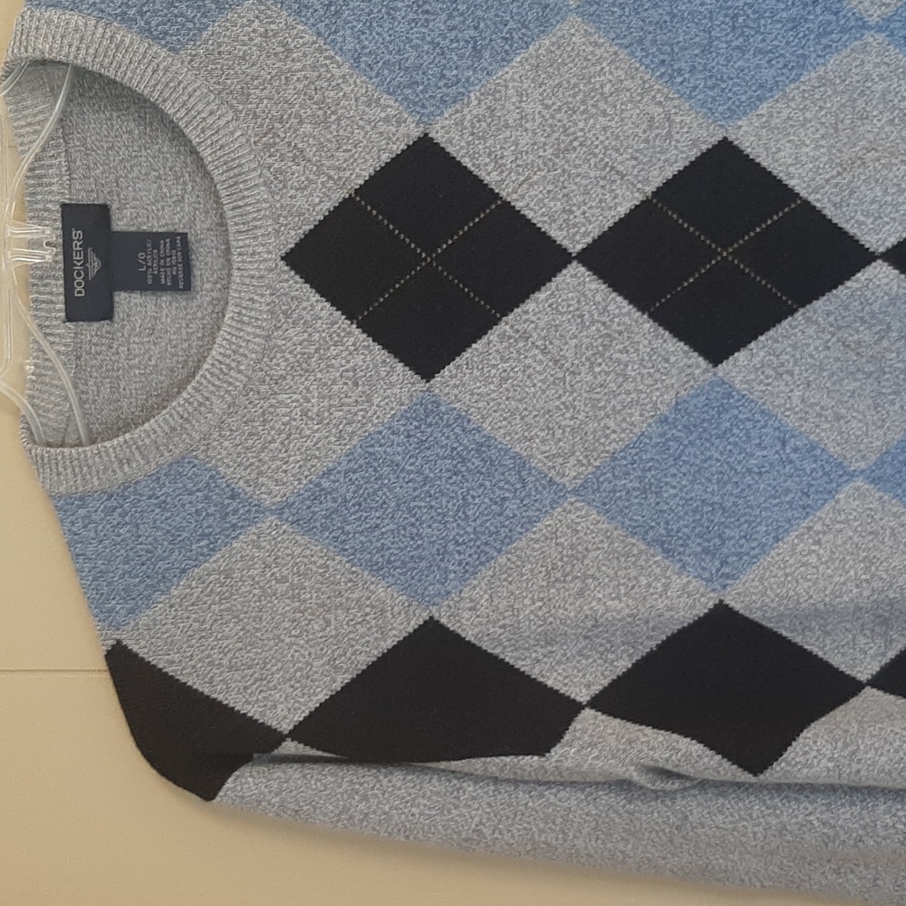 Dockers Men's Size L Light Gray and Blue Argyle Crewneck Sweater - Picture 3 of 10